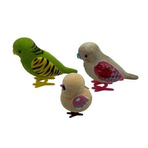 Little Live Pets Interactive Pet Birds Lot of 3 Parakeet Talking Parrots & Chick